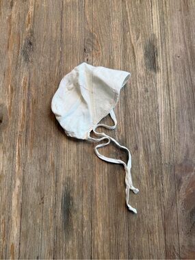 Briar Cream Baby Bonnet with Ties 0-3m